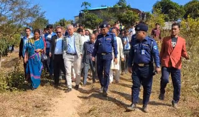 বান্দরবানের লামায় ঘটনার সাথে জড়িতদের ছাড় দেওয়া হবেনা :পার্বত্য উপদেষ্টা