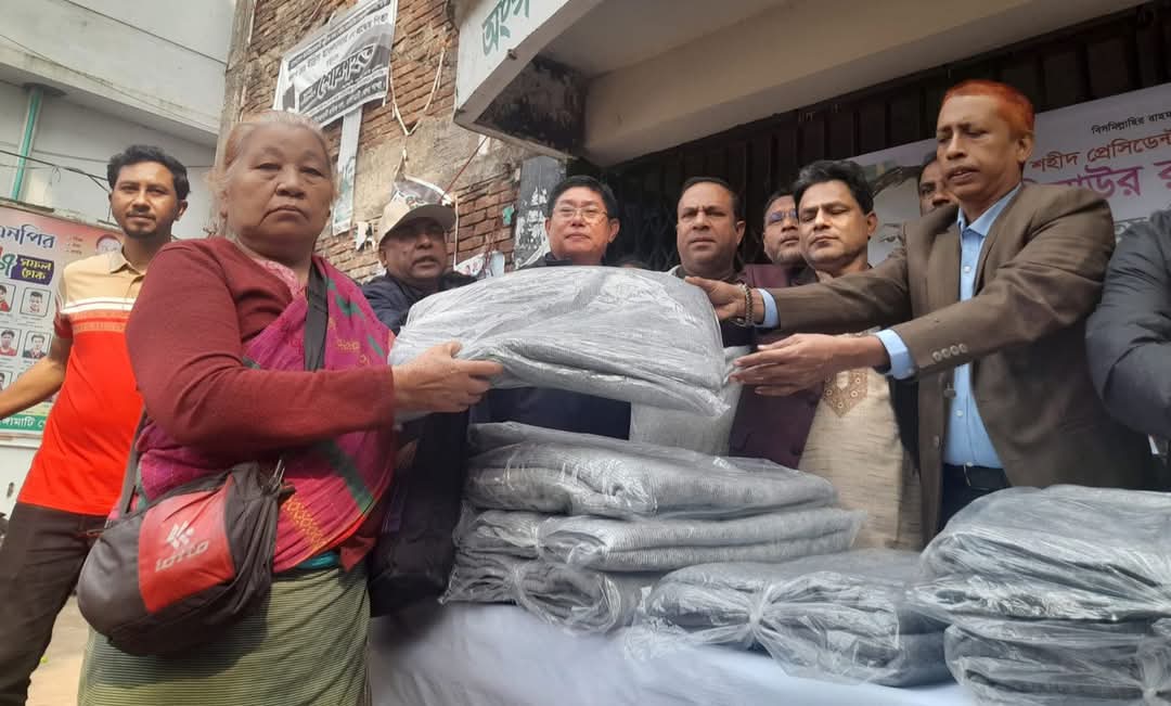 শীর্তাতদের পাশে রাঙামাটি জেলা বিএনপি