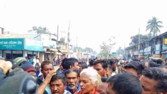 গাইবান্ধায় ব্যাটারিচালিত যানবাহন মালিকদের ধর্মঘট পালিত হয়