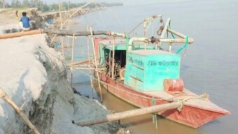 কালিহাতীতে অবৈধ বালু উত্তোলন বন্ধের দাবি বিএনপির