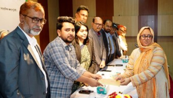সাংবাদিক সন্তানদের বৃত্তি প্রদান সরকারের যুগান্তকারী উদ্যোগ : উপদেষ্টা নাহিদ ইসলাম
