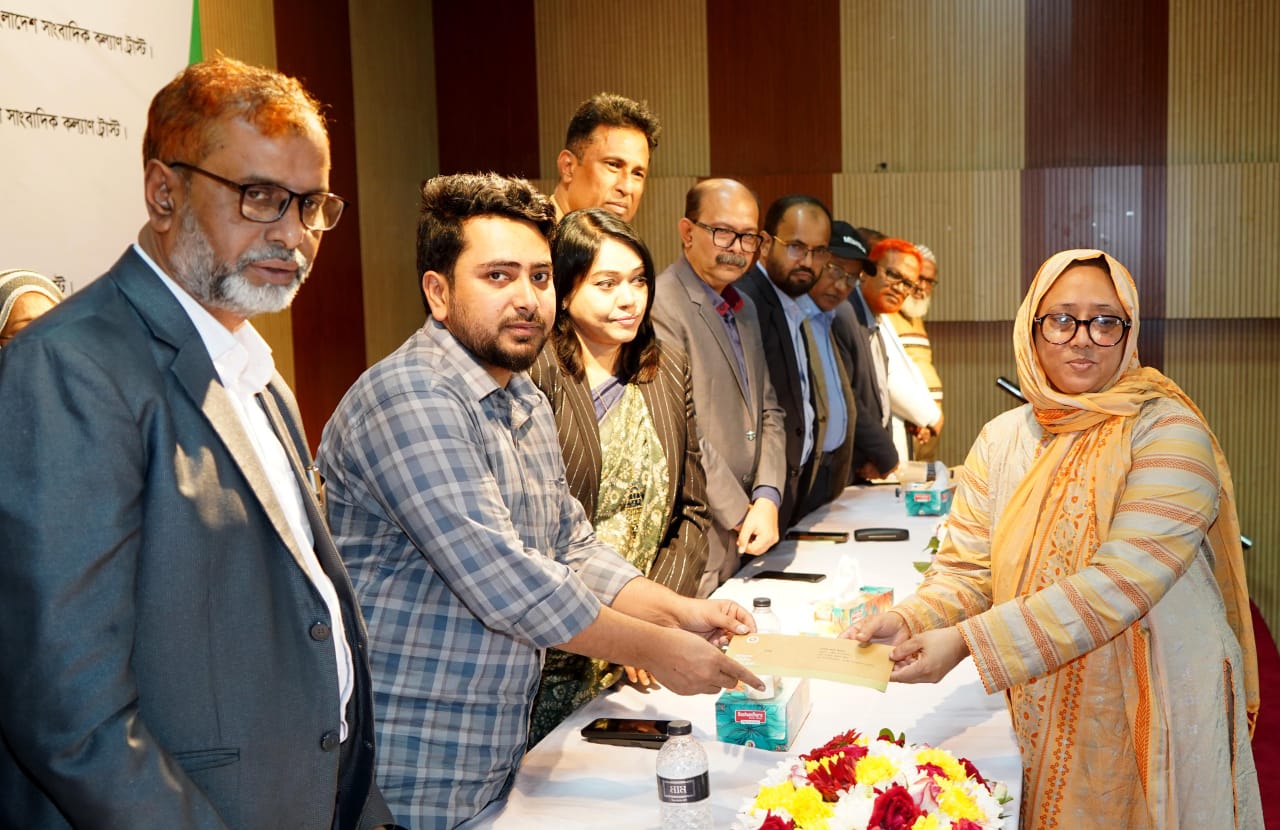 সাংবাদিক সন্তানদের বৃত্তি প্রদান সরকারের যুগান্তকারী উদ্যোগ : উপদেষ্টা নাহিদ ইসলাম