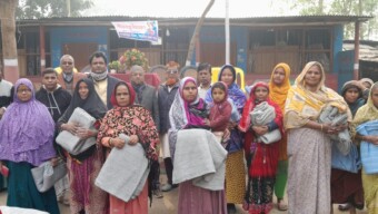 ভিপি নূরের জন্মদিন উপলক্ষে অসহায় মাঝে কম্বল বিতরণ পীরগঞ্জে