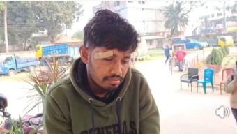 গোবিন্দগঞ্জে মোটরসাইকেলের লক ভেঙে চুরির সময় হাতে নাতে চোরকে আটক করেছে জনতা