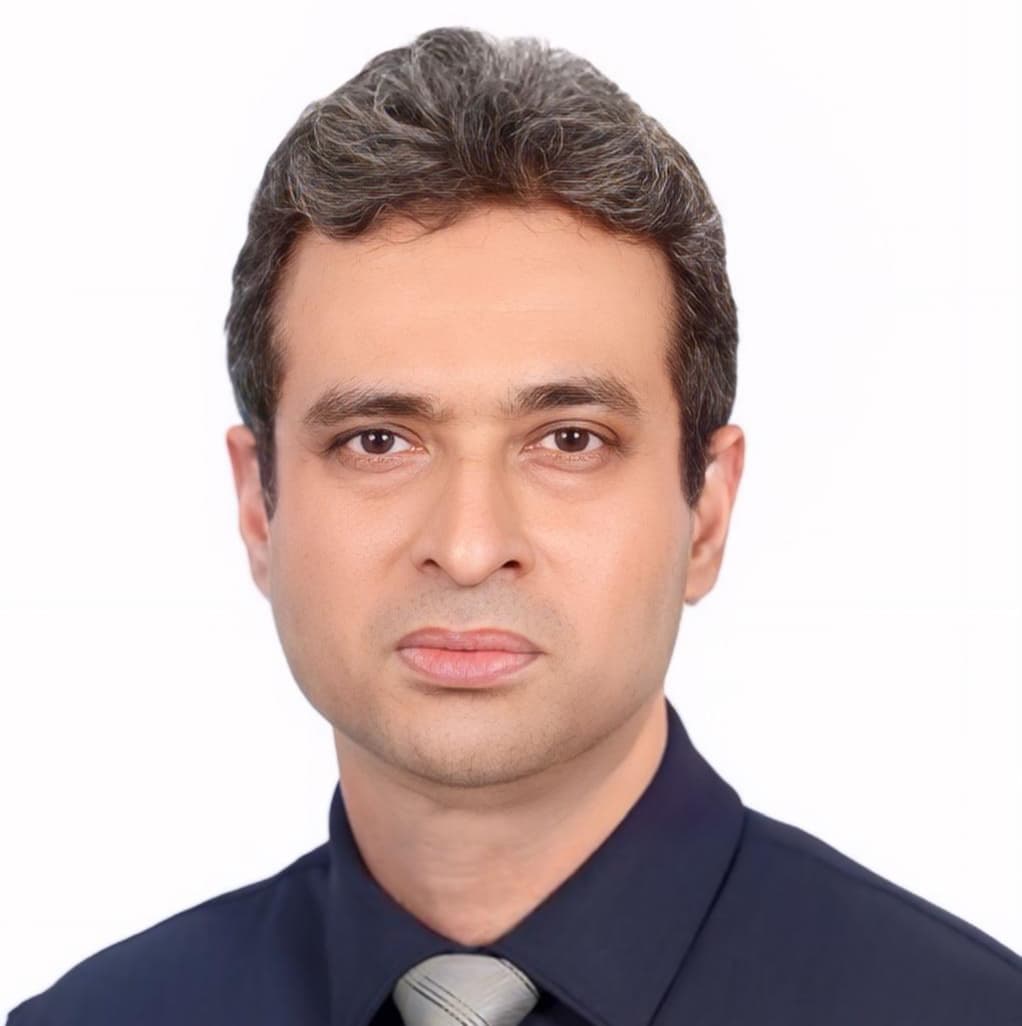 প্রথম বাংলাদেশি সাংবাদিক হিসেবে আমিরাতে গোল্ডেন ভিসা পেলেন কেরামত উল্লাহ বিপ্লব