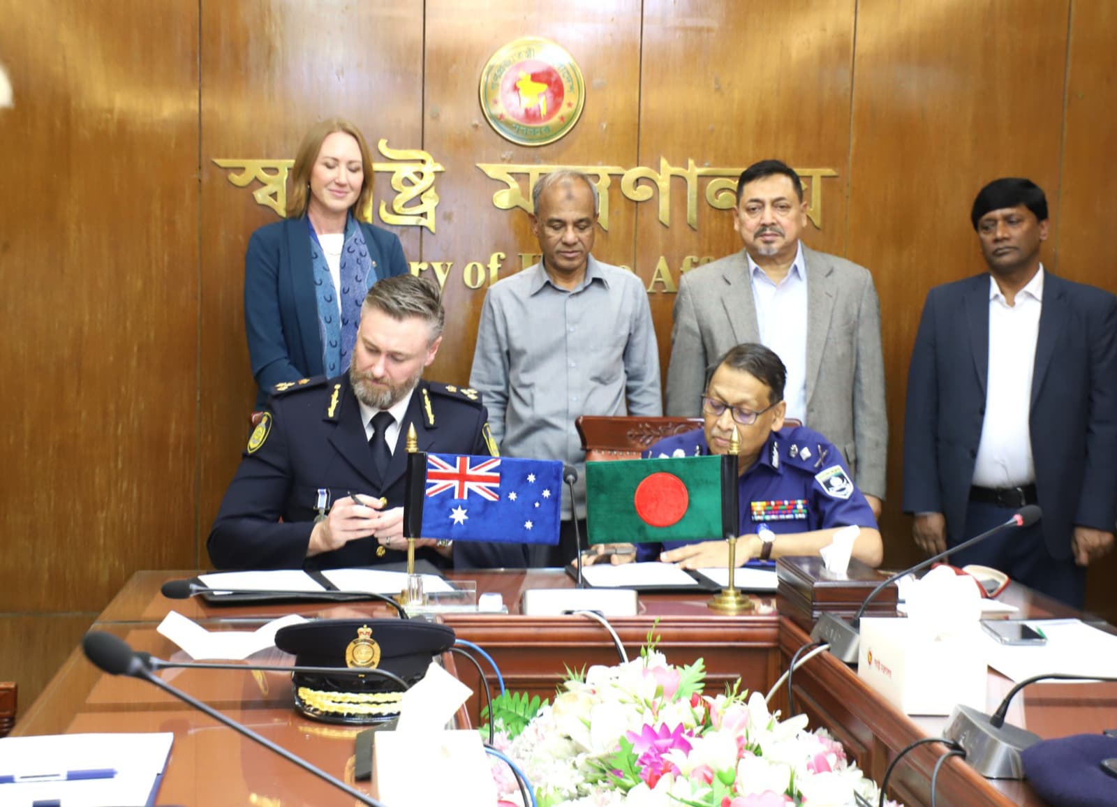 বাংলাদেশ ও অস্ট্রেলিয়ার মধ্যে স্বাক্ষরিত SOP মানবপাচার প্রতিরোধে একটি মাইলফলক- স্বরাষ্ট্র উপদেষ্টা