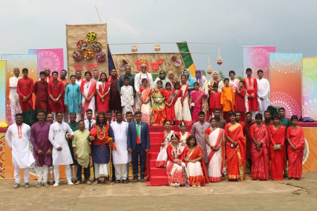 “এসো হে বৈশাখ, এসো এসো”- শুভ নববর্ষ। বাংলা নববর্ষ ১৪৩২-কে বরণ করে নিতে সাড়ম্বরে প্রস্তুতি গ্রহণ করে শহীদ লেফটেন্যান্ট তানজিম ক্যান্টনমেন্ট পাবলিক স্কুল ও কলেজ