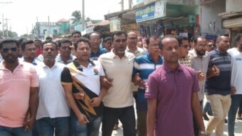 ফুলতলা বিএনপি নেতার উপর বোমা হামলার প্রতিবাদে কয়রায় বিএনপির বিক্ষোভ মিছিল