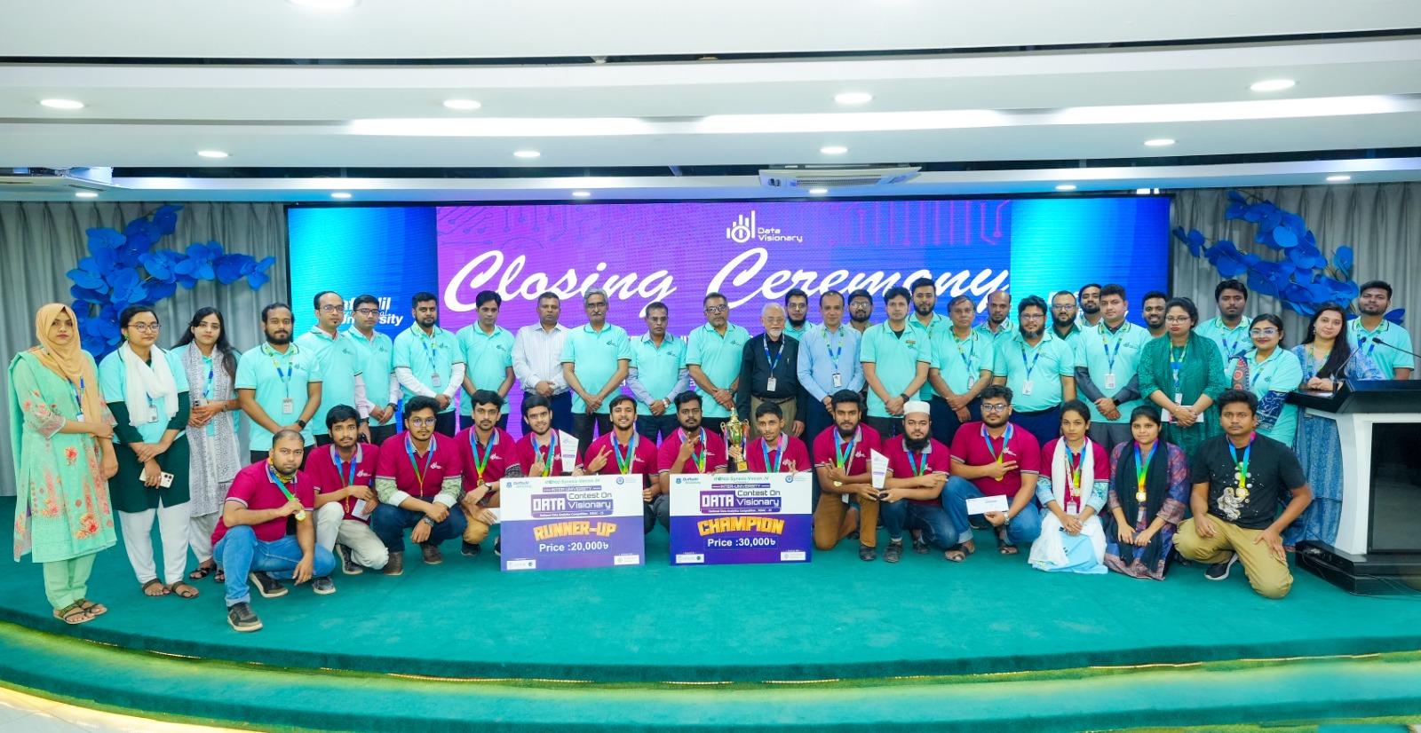 আন্তঃবিশ্ববিদ্যালয় ন্যাশনাল ডাটা এনালাইটিকস্ প্রতিযোগিতা -২০২৫ এ চ্যাম্পিয়ন ও রানার আপ ড্যাফোডিল ইন্টারন্যাশনাল ইউনিভার্সিটি