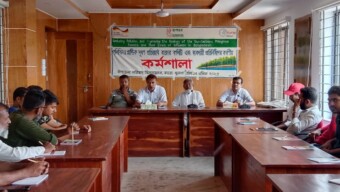 কয়রায় পলিথিন ও প্লাষ্টিক দূষনরোধে ব্যবসায়ীদের করণীয় বিষয়ে কর্মশালা