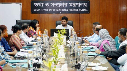 স্থানীয়ভাবে গুজব ও অপতথ্য মোকাবিলায় জেলা তথ্য অফিসসমূহকে কাজ করতে হবে : তথ্য ও সম্প্রচার উপদেষ্টা
