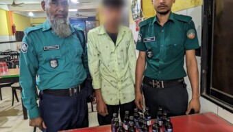 ১৪ বোতল ফেনসিডিলসহ একজন মাদক ব্যবসায়ী গ্রেফতার