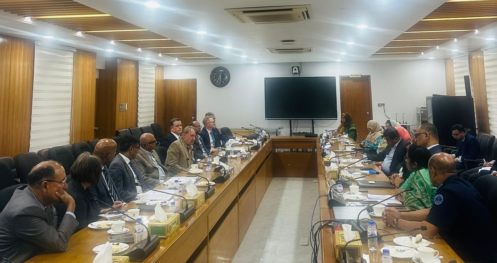 বাণিজ্য উপদেষ্টার সাথে কানাডার ইন্দো-প্যাসিফিক বাণিজ্য প্রতিনিধিদলের বৈঠক