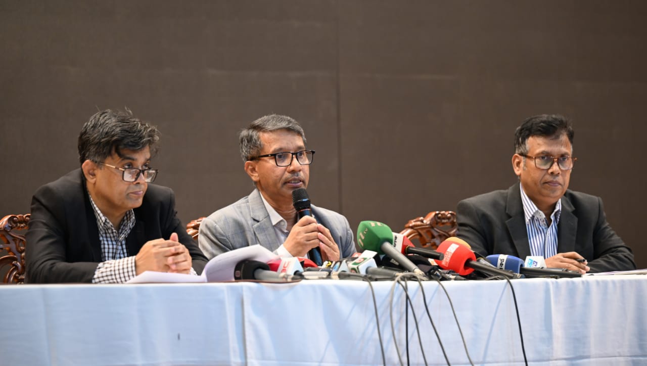 “কৃষির জন্য নেয়া হচ্ছে দীর্ঘমেয়াদি পরিকল্পনা”(“চলতি মাসে চীনে আম রপ্তানি শুরু”)