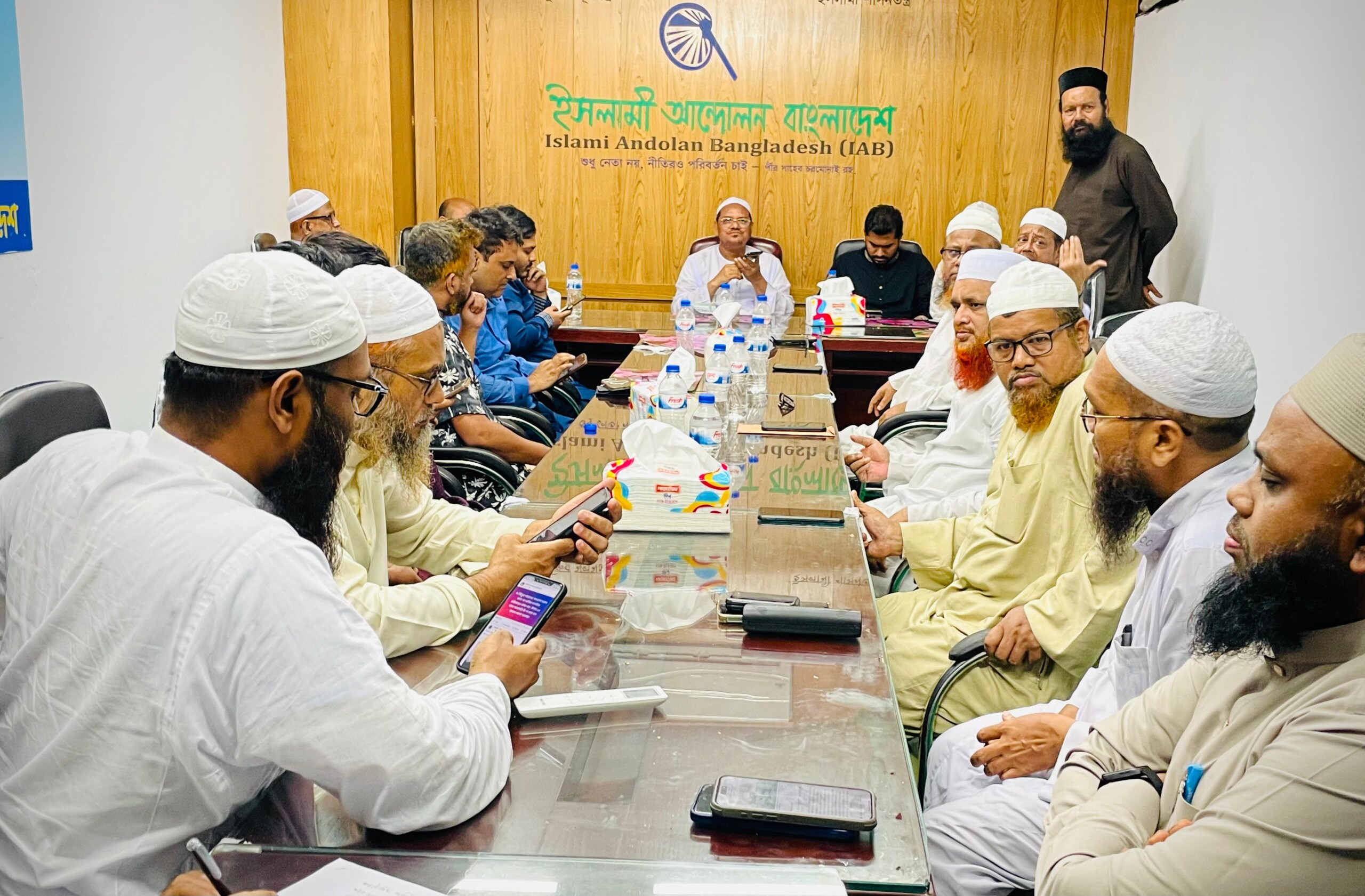 রাজনৈতিক পরিস্থিতির প্রেক্ষিতেপীর সাহেব চরমোনাই আহ্বানেফ্যাসিবাদ বিরোধী ৫টি দলেরজরুরী বৈঠক অনুষ্ঠিত
