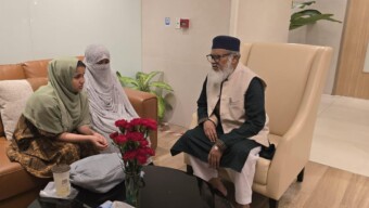 জুলাইবিপ্লবী শহিদ হাসানকে দেখতে হাসপাতালে ধর্ম উপদেষ্টা