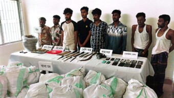 বগুড়া চকসূত্রাপুরে রাতভর সেনাবাহিনীর মাদকবিরোধী অভিযান