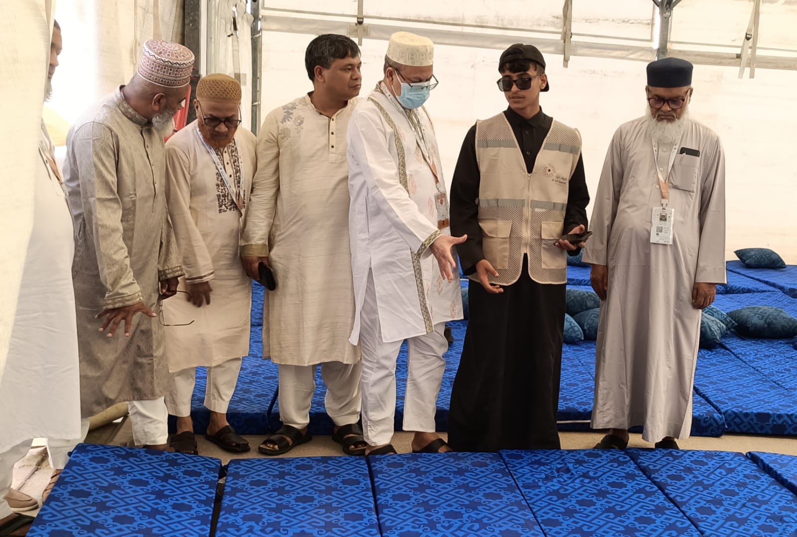 হজযাত্রীদেরকে সর্বোত্তম সেবা প্রদান করতে চায় সরকার – ধর্ম উপদেষ্টা
