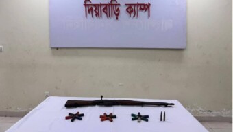 সেনাবাহিনী কর্তৃক উত্তরা এলাকা হতে অস্ত্র এবং গুলি উদ্ধার