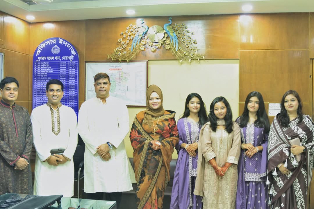 পবিত্র ঈদুল আযহা উপলক্ষে পুলিশ সুপার, নোয়াখালীর নিরাপত্তা তদারকি ও পুলিশ সদস্যদের সঙ্গে কুশল বিনিময়