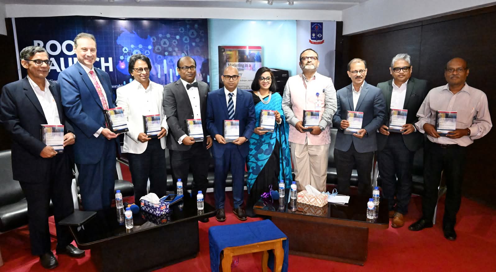 ঢাকা বিশ্ববিদ্যালয়ে ‘মার্কেটিং ইন এ ট্রানজিশনইকোনমি’ বইয়ের মোড়ক উন্মোচন