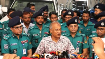 গাজীপুর মেট্রোপলিটন পুলিশের সাধারণ পুলিশ সদস্যদের স্বশরীরে খোঁজখবর নিলেন মাননীয় স্বরাষ্ট্র উপদেষ্টা|