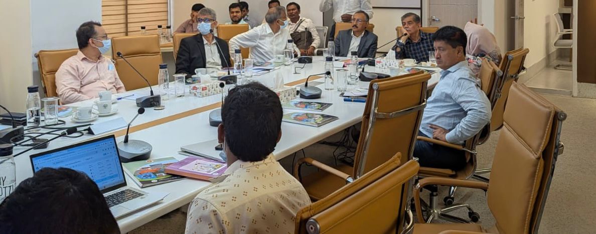 নির্ভুল পাঠ্যবই ছাত্রছাত্রীদের হাতে তুলে দিতে সরকার বদ্ধপরিকর ——-শিক্ষা উপদেষ্টা
