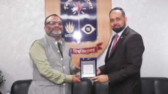 প্রতিরক্ষা সচিবের ছবি ও দাপ্তরিক পরিচয় ব্যবহার করে প্রতারণা সম্পর্কে সতর্কীকরণ