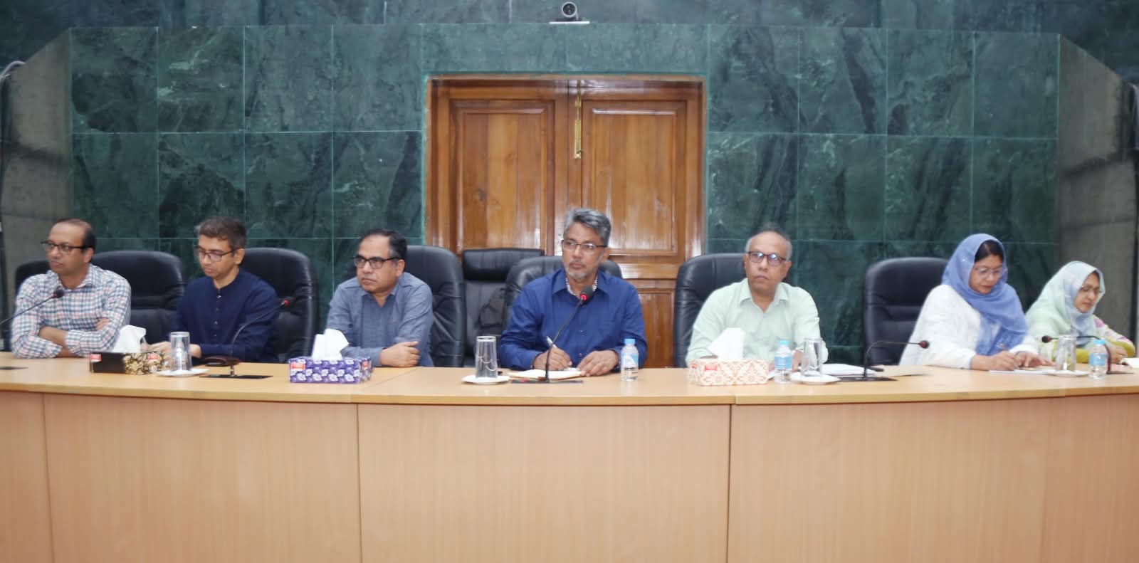 ডাকসু ও হল সংসদ নির্বাচন-২০২৫:রিটার্নিং কর্মকর্তাদের সঙ্গে শিক্ষার্থী প্রতিনিধিদের দ্বিতীয় দফার বৈঠক অনুষ্ঠিত