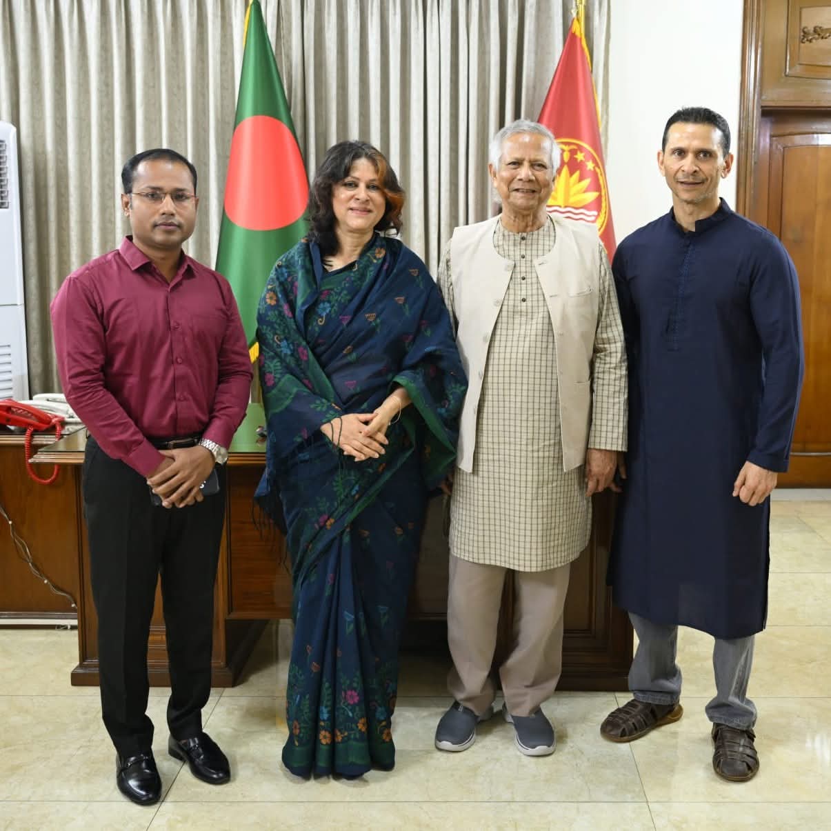 প্রধান উপদেষ্টার সঙ্গে তাজউদ্দিন পরিবারের সৌজন্য সাক্ষাৎ