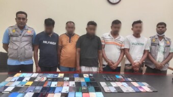 ১২৩টি চোরাই মোবাইল ফোন উদ্ধারসহ চোরাকারবারি চক্রের পাঁচ সদস্যকে গ্রেফতার করেছে ডিবি-ওয়ারী