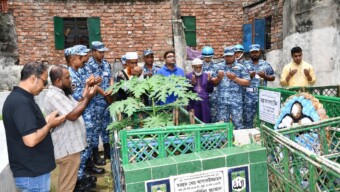 বাংলাদেশ বিমান বাহিনীর প্রতিনিধি দল কর্তৃক সাম্প্রতিক দুর্ঘটনায় নিহতদের সমাধিতে পুষ্পস্তবক অর্পণ ও পরিবারের সদস্যদের সাথে সাক্ষাৎ