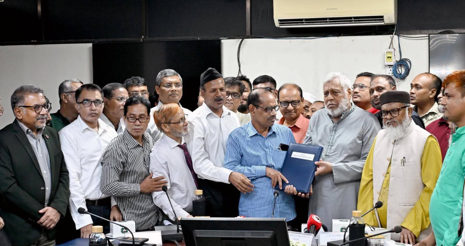 এক মন্দির, দুই মসজিদকে জমি বরাদ্দ দিলো বাংলাদেশ রেলওয়ে