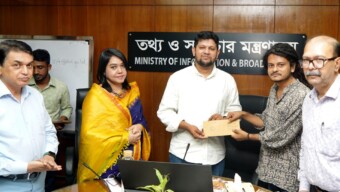 সরকারি অনুদানে নির্মাণাধীন চলচ্চিত্রের মানোন্নয়নে তথ্য ও সম্প্রচার মন্ত্রণালয় সার্বিক সহযোগিতা করবে : উপদেষ্টা মাহফুজ আলম