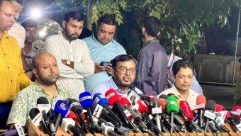 প্রধান উপদেষ্টার সাথে বৈঠক শেষে ব্রিফিং:“সরকারের দৃঢ়তা স্পষ্ট না হলে নির্বাচনের শংকা কাটবে না : এবি পার্টির চেয়ারম্যান মজিবুর রহমান মঞ্জু”