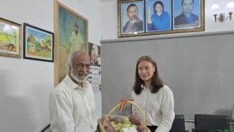 খালেদা জিয়ার জন্য মৌসুমী ফল পাঠালেন ভুটানের রাষ্ট্রদূত