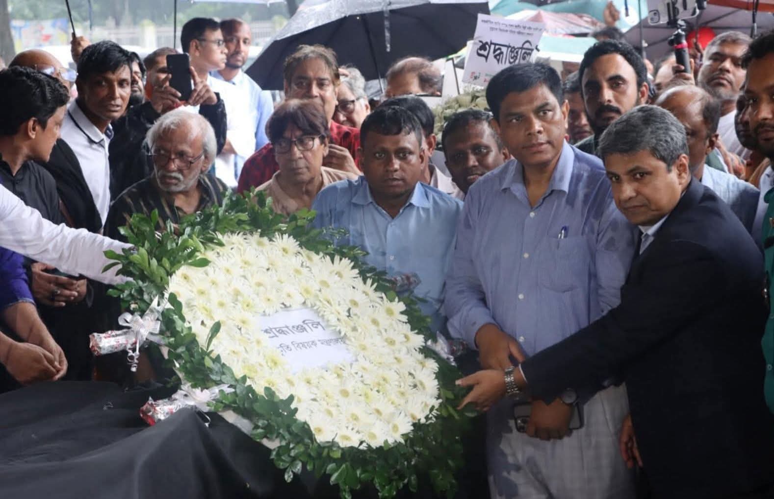 ফরিদা পারভীনের প্রতি সংস্কৃতি বিষয়ক মন্ত্রণালয়ের সচিবের শ্রদ্ধা নিবেদন