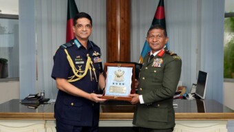 বাংলাদেশ বিমান বাহিনী প্রধানের সাথে মালদ্বীপের সশস্ত্র বাহিনী প্রধান এর সৌজন্য সাক্ষাৎ