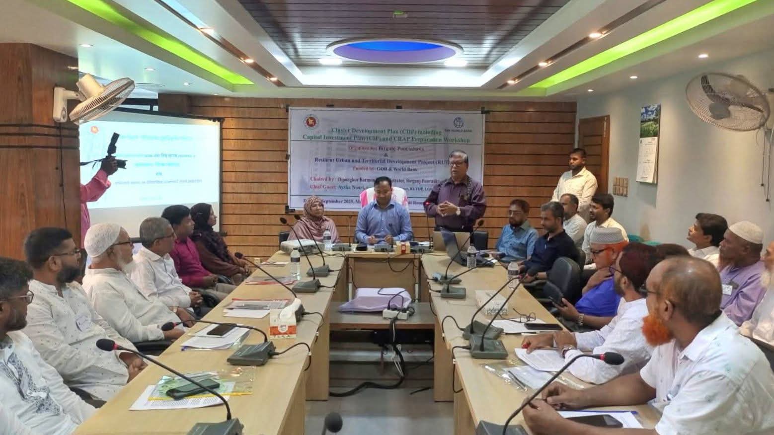 বীরগঞ্জে এলজিইডি কর্তৃক দিনব্যাপী ক্লাস্টার ডেভেলপমেন্ট প্ল্যান শীর্ষক কর্মশালা অনুষ্ঠিত