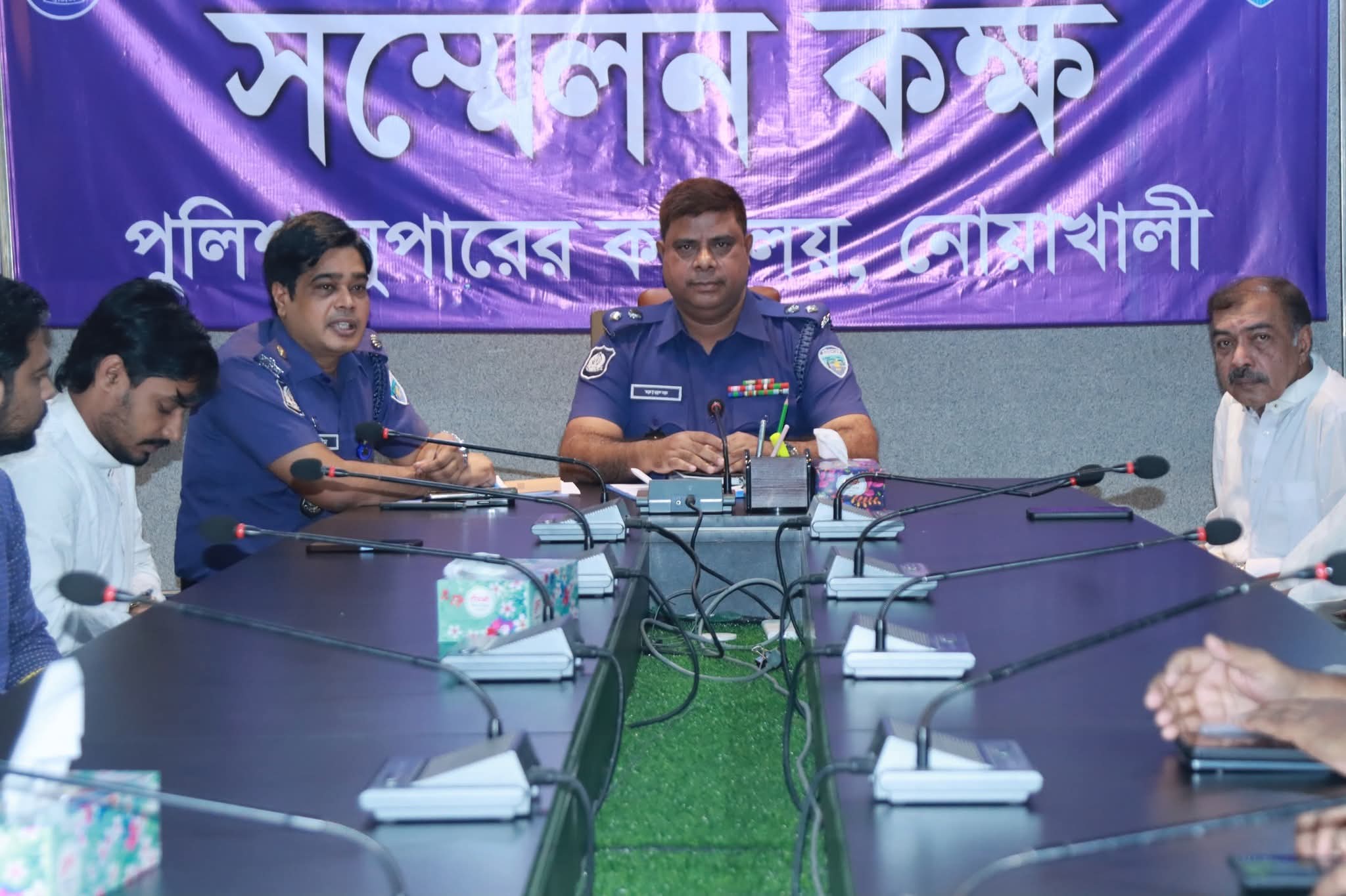 নোয়াখালীতে আসন্ন শারদীয় দুর্গাপূজা-২০২৫ উপলক্ষে জেলার বিভিন্ন রাজনৈতিক দলের নেতৃবৃন্দের সাথে মতবিনিময় সভা অনুষ্ঠিত