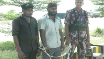 বেনাপোল বন্দরে ভারতীয় ট্রাক চালক ইয়ার পিস্তলসহ আটক