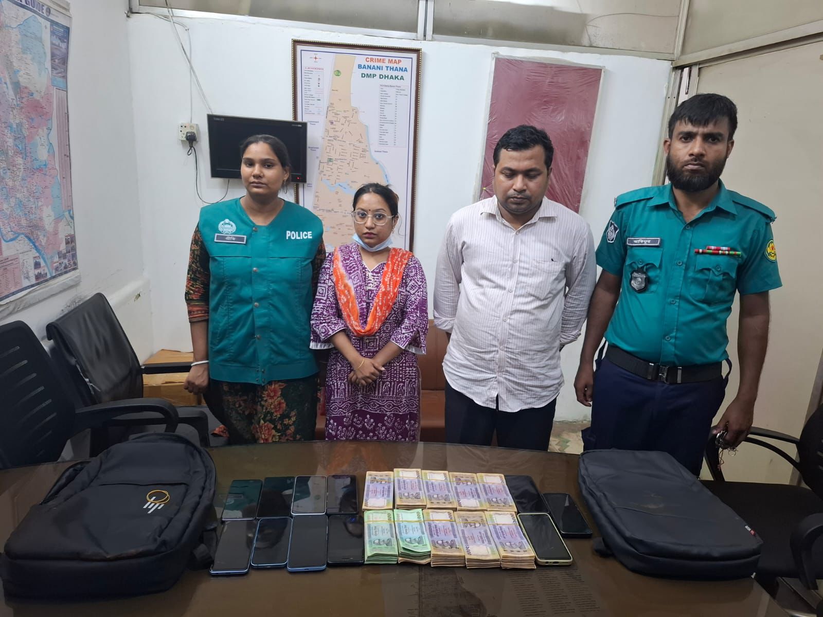 আইইএলটিএস পরীক্ষার প্রশ্নপত্রের প্রলোভন দিয়ে অর্থ আত্মসাৎ, গ্রেফতার ২