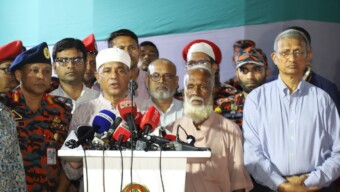 নিহত ফায়ার ফাইটার শামীম আহমেদের জানাজায় স্বরাষ্ট্র উপদেষ্টার অংশগ্রহণ