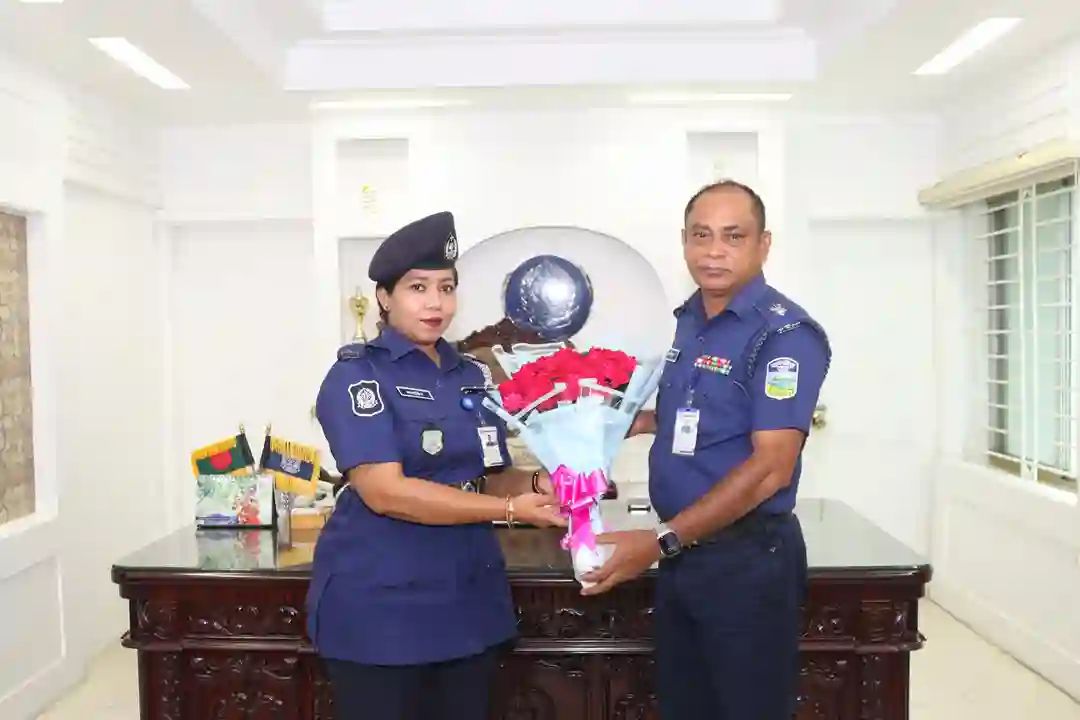শেরপুরে অতিরিক্ত পুলিশ সুপার (সদর সার্কেল) জনাব নাসরিন আক্তার ফুলেল শুভেচ্ছায় সিক্ত হয়ে যোগদান