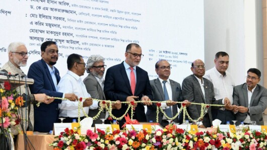 ঢাকায় ৫ দিনের ফার্নিচার মেলা শুরু দেশীয় ফার্নিচার শিল্পের বিকাশে ঢাকায় ফার্নিচার মেলার উদ্বোধন