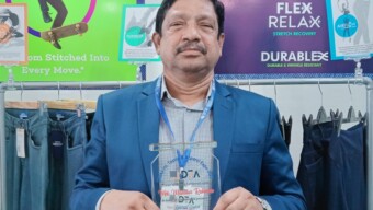 ঢাকা আন্তর্জাতিক টেক্সাইল অ্যাপারেল এক্সপ্রো ২০২৫-এ অ্যাওয়ার্ড পুরস্কার পেলেন মাসুদুর রহমান  
