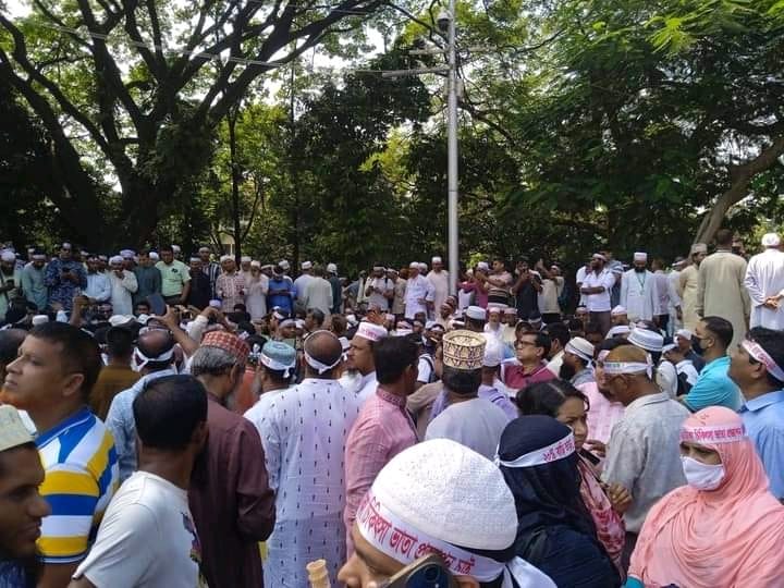 শিক্ষা উপদেষ্টার প্রতিশ্রুতি বাস্তবায়নের দাবিতে দুমকি উপজেলায়, এমপিওভুক্ত শিক্ষকদের অবস্থান কর্মসূচি