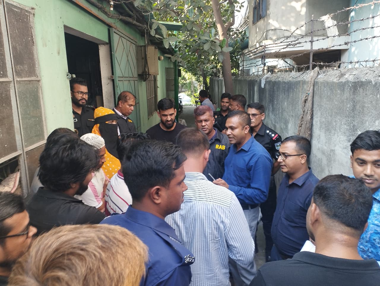 দেশব্যাপী পরিবেশ অধিদপ্তরের অভিযান: ৮৬ হাজার টাকা জরিমানা, বিদ্যুৎ সংযোগ বিচ্ছিন্ন ও হাইড্রোলিক হর্ন জব্দ
