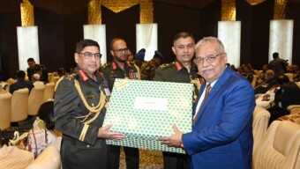 খেতাবপ্রাপ্ত ও বীর মুক্তিযোদ্ধা সেনাসদস্য এবং শান্তিকালীন পদকপ্রাপ্ত সেনাসদস্যগণকে সেনাবাহিনী প্রধান কর্তৃক সংবর্ধনা ও পদক প্রদান