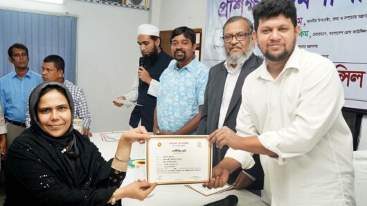 গুজব ও অপতথ্যের বিরুদ্ধে গণমাধ্যমকে শক্ত অবস্থান নিতে হবে : তথ্য ও সম্প্রচার উপদেষ্টা